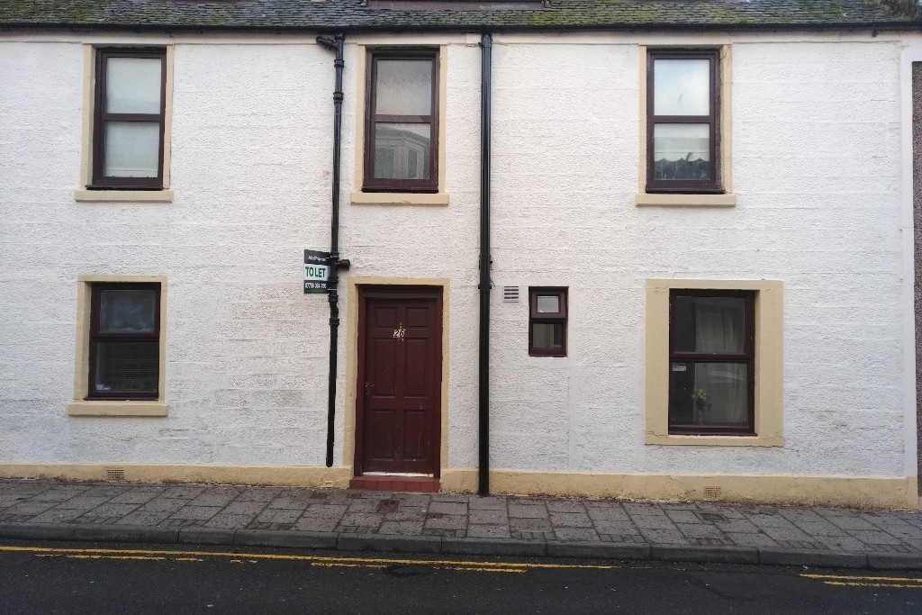 1 bedroom furnished ground floor flat in central Arbroath in Arbroath