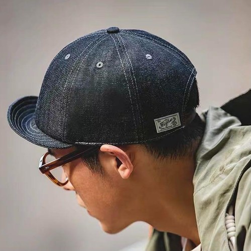 国内未入荷 6CRAYON - FLAT BRIMMED BASEBALL CAP 6cRAYON FLAT BRIMMED BASEBALL CAP – JUE
