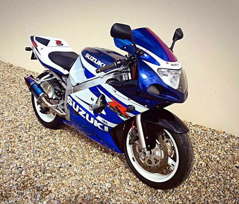 SUZUKI GSXR 600 K2 JUST 8,500 MILES EXTRAS + STANDARD