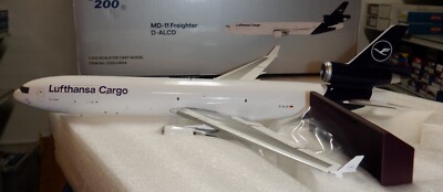 Gemini 200 -  1:200    Lufthansa Cargo Airlines  MD-11F  #D-ALCD  -  G2DLH804