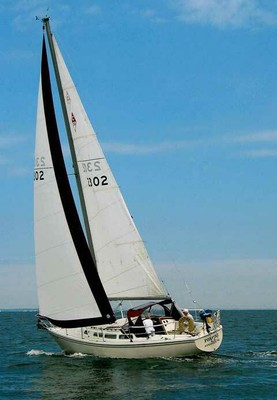 Catalina 30 tall rig sailboat with low hrs diesel