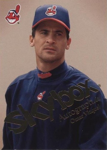 2004 Skybox Autographics - Omar Vizquel #39