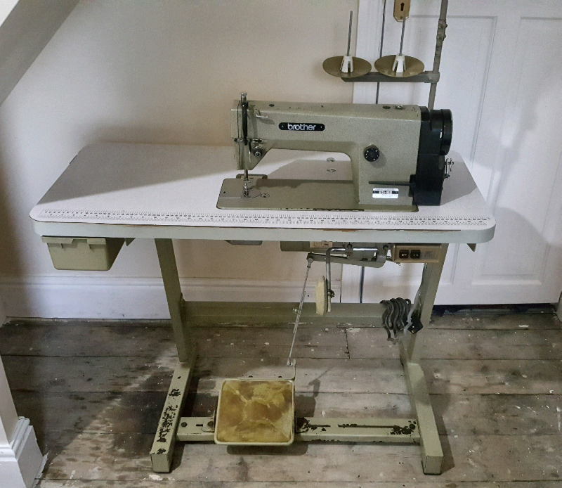 Brother B755MK3 Industrial Sewing Machine. In Great condition!!! in
