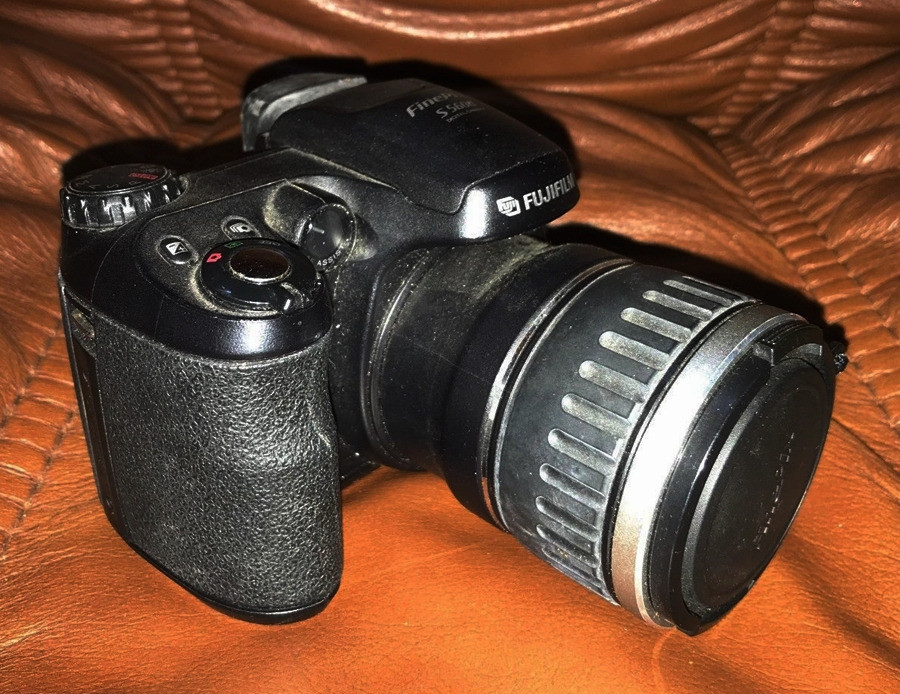 fujifilm finepix s5600 digital camera