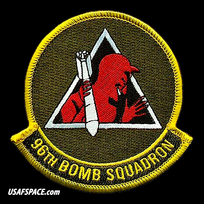 AVIREX LTD スカジャン 75th Bomb Squadron Kids / Boys Avirex Bomber Jacket Embroidered Back Size 7