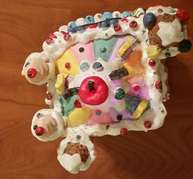 Gingermint Sweet Collection Light up Gingerbread House From Cracker Barrel