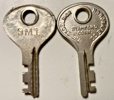 2 EXCELSIOR  # 9M1  SUITCASE TRUNK BRIEFCASE LUGGAGE KEYS