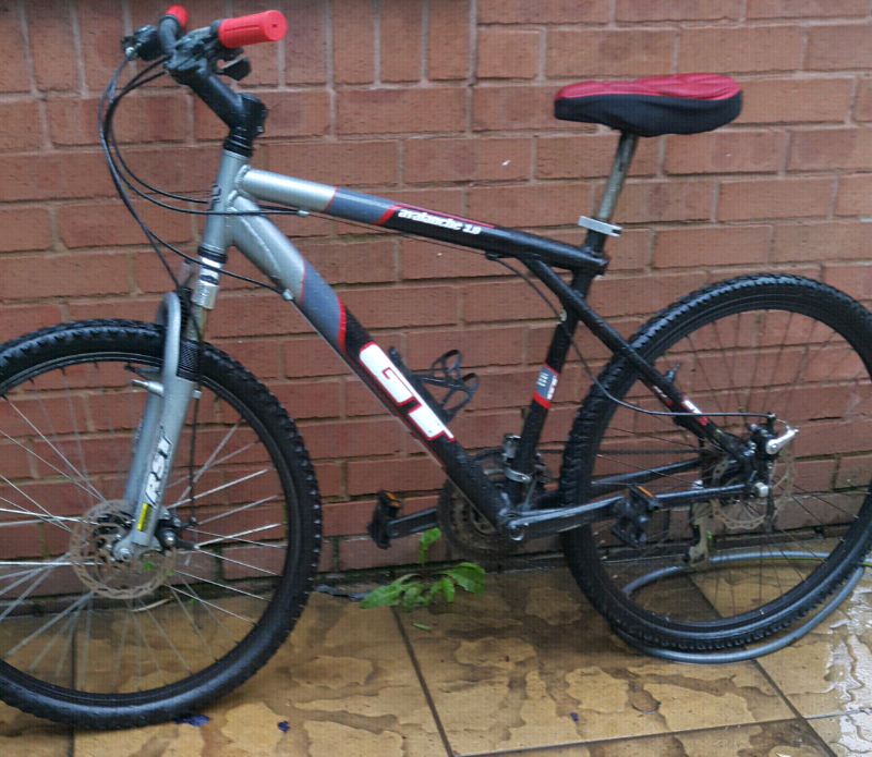 mountain bike with rim brakes