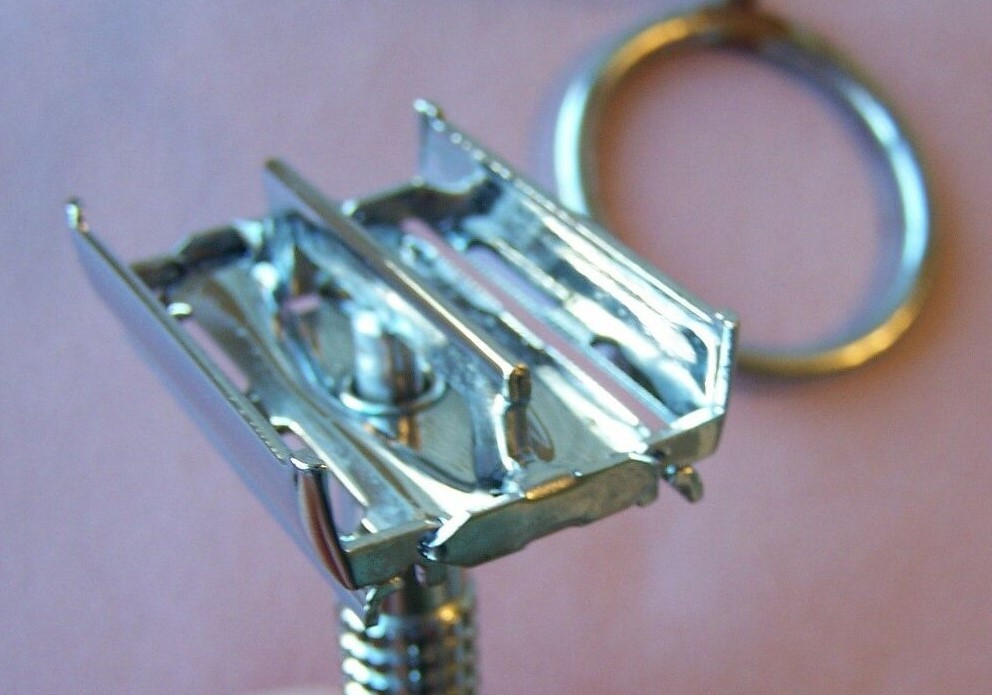 Bright beautiful chrome safety razor on stand, L@@K!!!