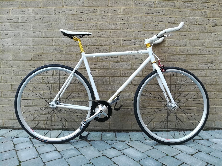 PYTHON FIXIE ROAD BIKE (FIXED GEAR) in Edinburgh City Centre