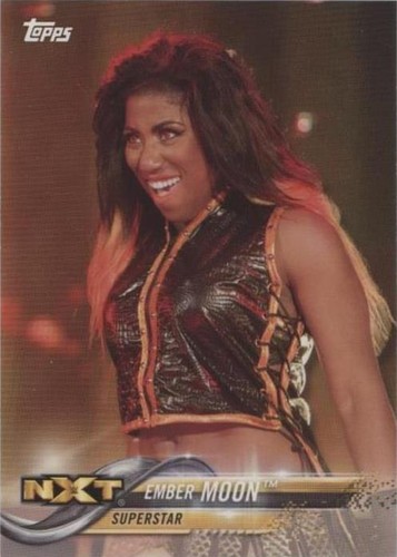 2018 Topps WWE - Ember Moon #32