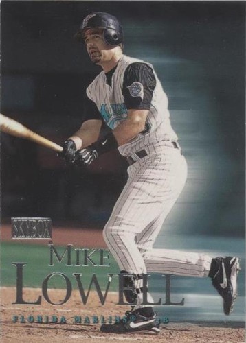 2000 Skybox - Mike Lowell #159