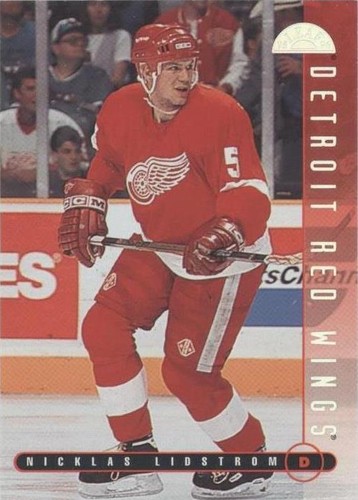 1995-96 Leaf - Nicklas Lidstrom #228