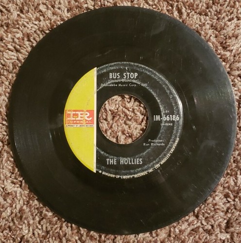 45 RPM The Hollies Bus Stop Don't Run And Hide Imperial Liberty Record 66186 VG+