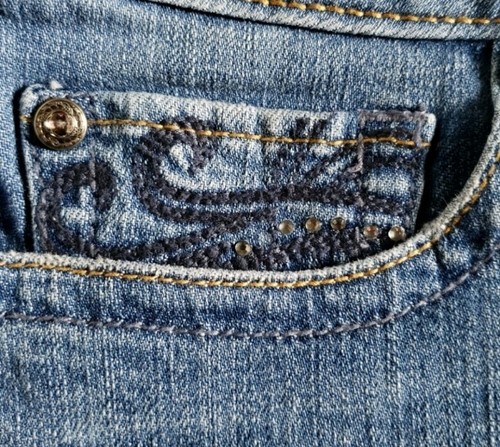 Cache - Medium wash denim shorts, size 10