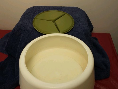 Vintage~Retro Olive Green  RubberMaid Party Plan Lazy Susan Canister Carousel