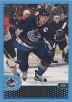 2001-02 Topps - Markus Naslund #15