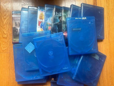 Lot of 100 USED  Blu-Ray replacement cases ---