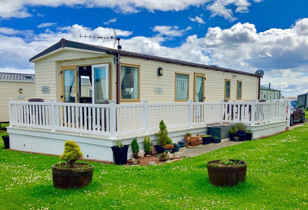 Static caravan for sale in Eyemouth with stunning seaviews looking over St. Abbs & Coldingham