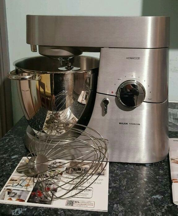 KENWOOD KMM020 CHEF MAJOR TITANIUM STAND MIXER in Reading, Berkshire