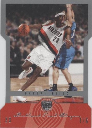 2004-05 Skybox L.E. - Darius Miles #61