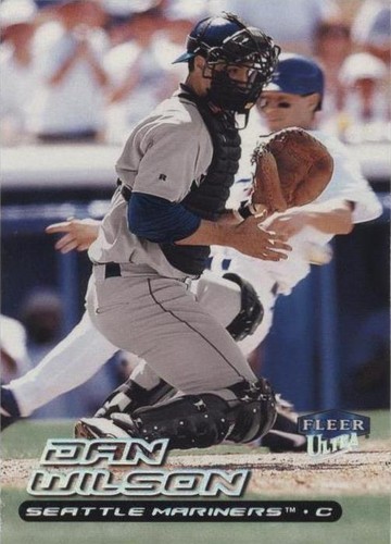 2000 Fleer Ultra - Dan Wilson #29