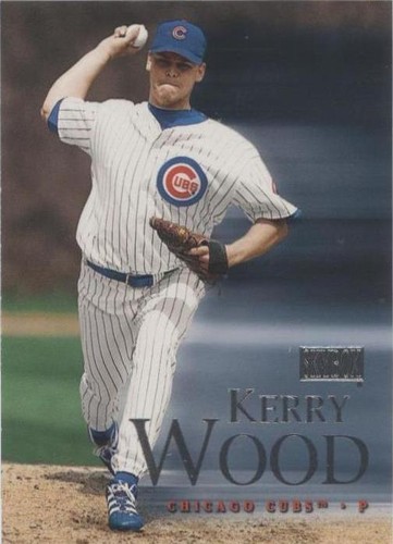 2000 Skybox - Kerry Wood #32