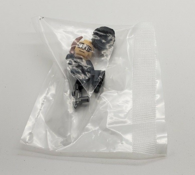 Kre-o Kreo Mini figure Cityville Invasion Agent Holster of Haunted Hideaway Set