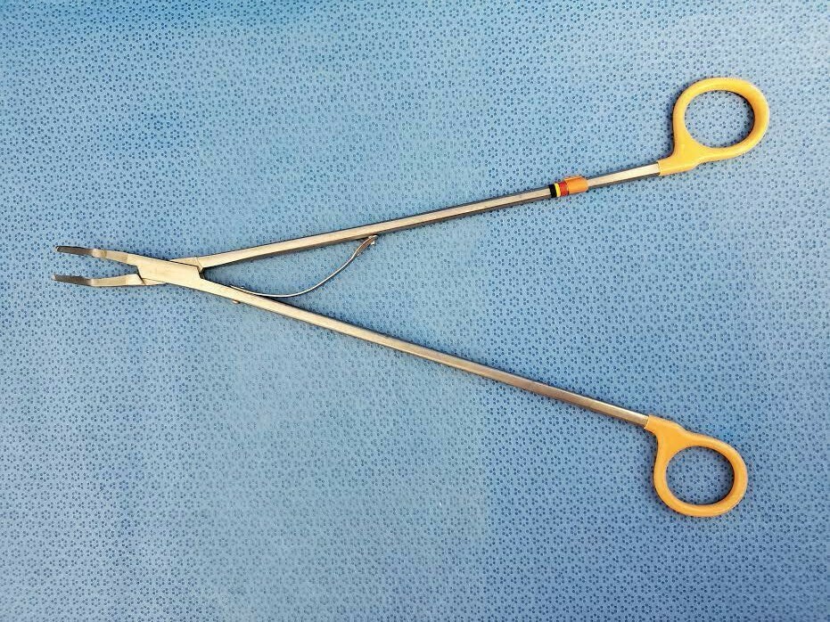 Weck Atrauclip 121554 M/L Surgical Up Curved Clip Applier 11