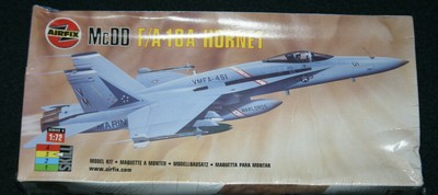 Airfix McDonnell Douglas F/A-18A Hornet 1:72 scale model kit 04032 Sealed.