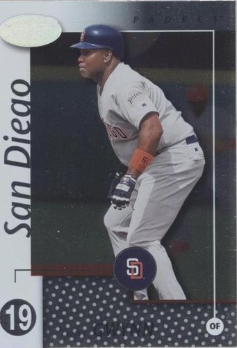 2002 Leaf Certified - Tony Gwynn #25