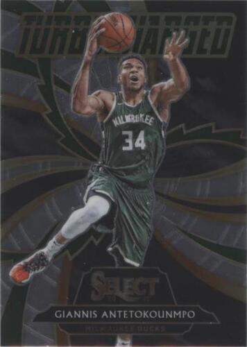 2021-22 Panini Prizm Silver Wave Prizm Giannis Antetokounmpo