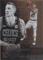2017-18 Panini Essentials - Daniel Theis #141