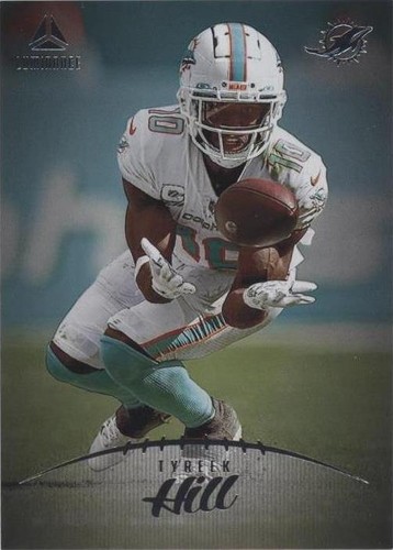 2023 Panini Luminance Tyreek Hill #63