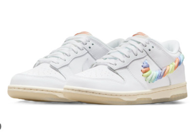 Nike GS Dunk Low SE Rainbow Lace Swoosh/White FN4861-100 i