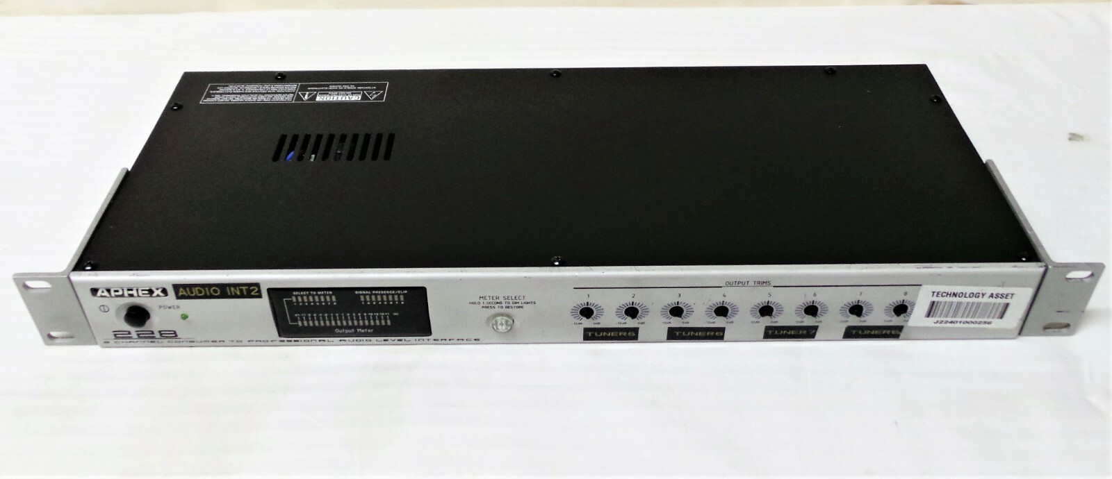 APHEX 228 8-CHANNEL CONSUMER TO PROFESSIONAL AUDIO LEVEL