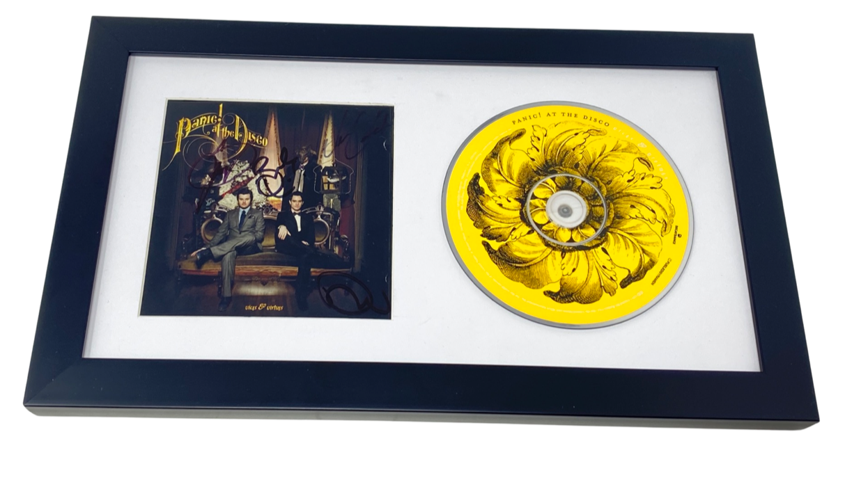 Panic at the disco サイン入り　CD s-l1200.jpg