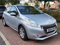 PEUGEOT 208 1.2 VTi Active 2014
