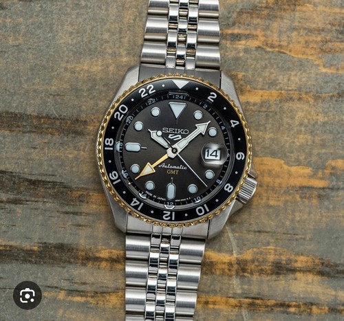 Pre-owned Seiko 5 Sports Gmt Grey Dial Sports Automatic 100m Men's Watch Ssk021(last One)