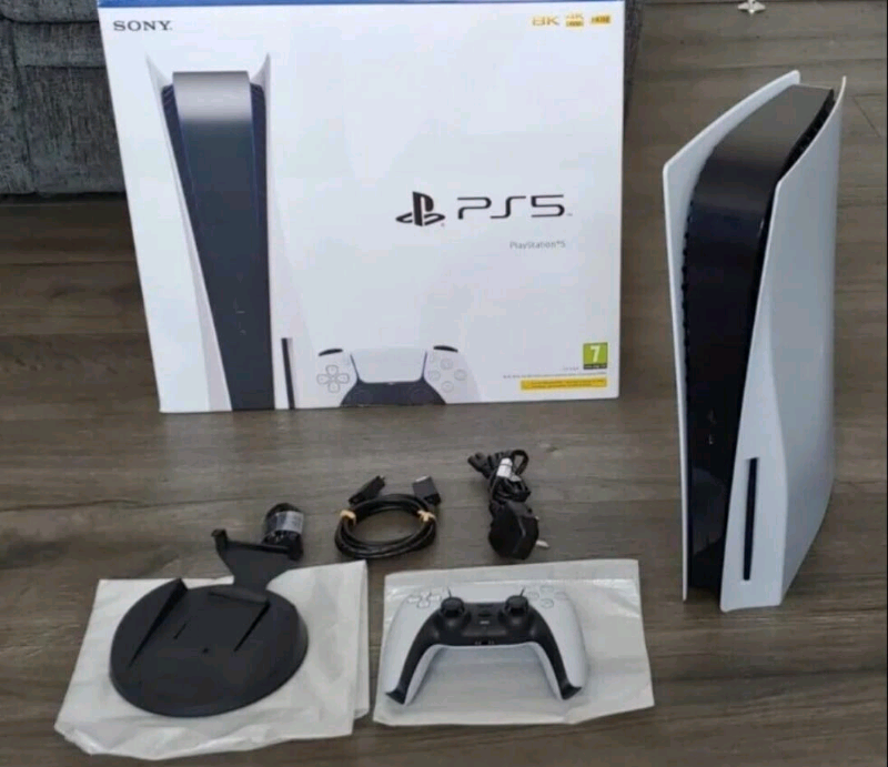 Ps5 playstation 5 disc version with stand and box in Southside