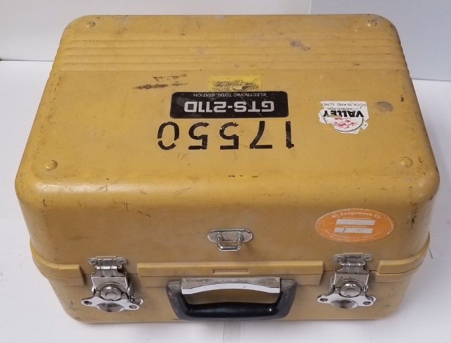 Topcon GTS-211D ELECTRONIC TOTAL STATION with CASE