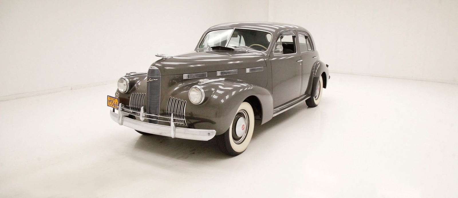 14,313 Miles/Art Deco Style/Smooth 322ci V8/Showroom Interior/Well Preserved