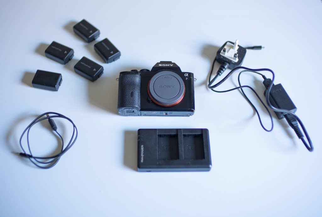 Sony Alpha A7 24.3MP Digital Camera Charger + 5 Batteries in