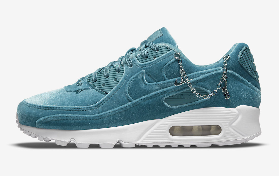 

Женские кроссовки Nike Air Max 90 Lucky Charms пепельно-зеленый белый DO2194-001 размер 7, Nike Air Max 90