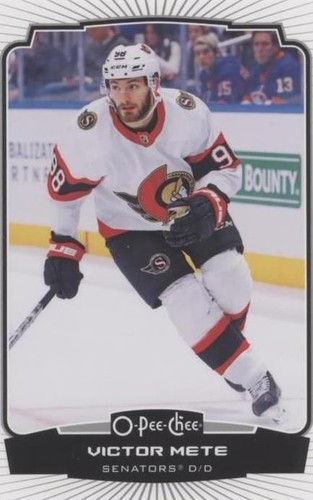 2022-23 O-Pee-Chee - Victor Mete #351