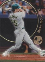 1997 Topps Stadium Club Members Only - Mark McGwire #33