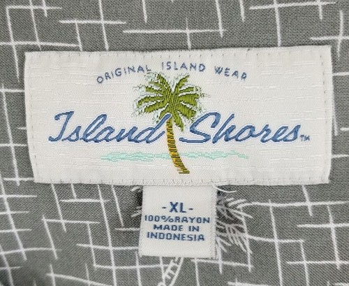 Hawaiian Mens XL ISLAND SHORES Beige Button Front Shirt Camp Palm Tree Print