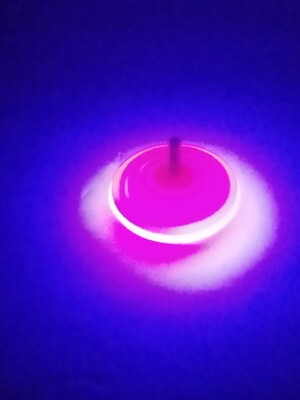 Light-up LED glow Top Spinner Toy Multi Color Super Easy To Use Brand New!  Blue