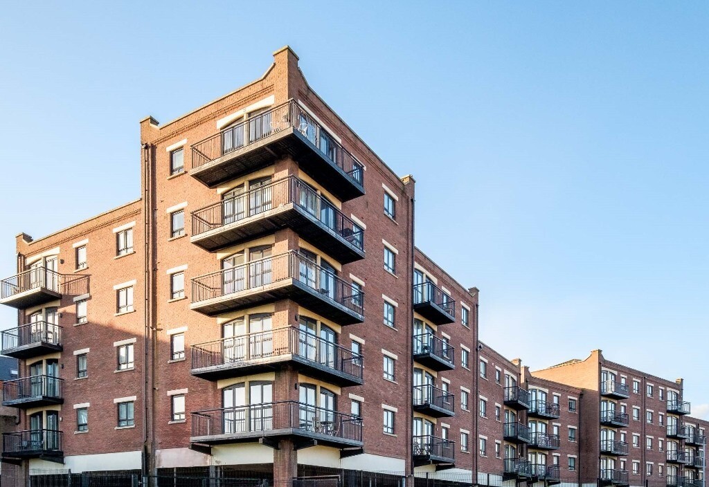 QUEENS QUARTER FULLY SERVICED 3 BEDROOM APARTMENTS Everything