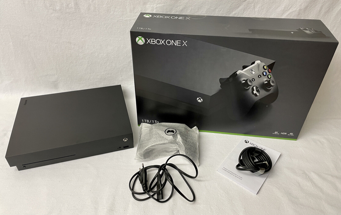 Microsoft Xbox One X 1TB 4K HDR Spielekonsole ! OVP wie NEU !